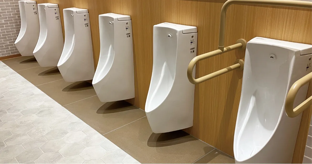 トイレに設置された小便器